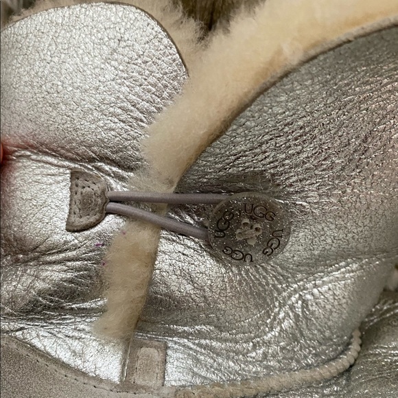 silver ugg boots - Picture 3 of 3